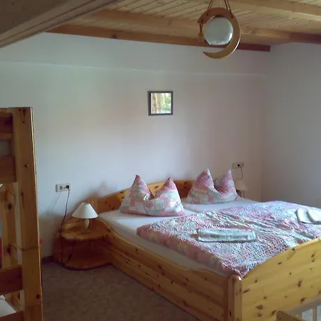 Familienferienhof Sell´s Scheune Sundhausen Zimmer foto